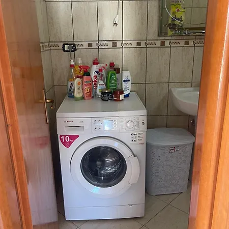 Rokes Cozy Corner Golem (Tirana)